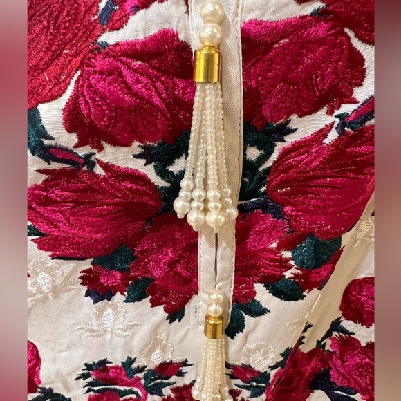 Embroidery shirt by khaadi - Picture 6 of 7